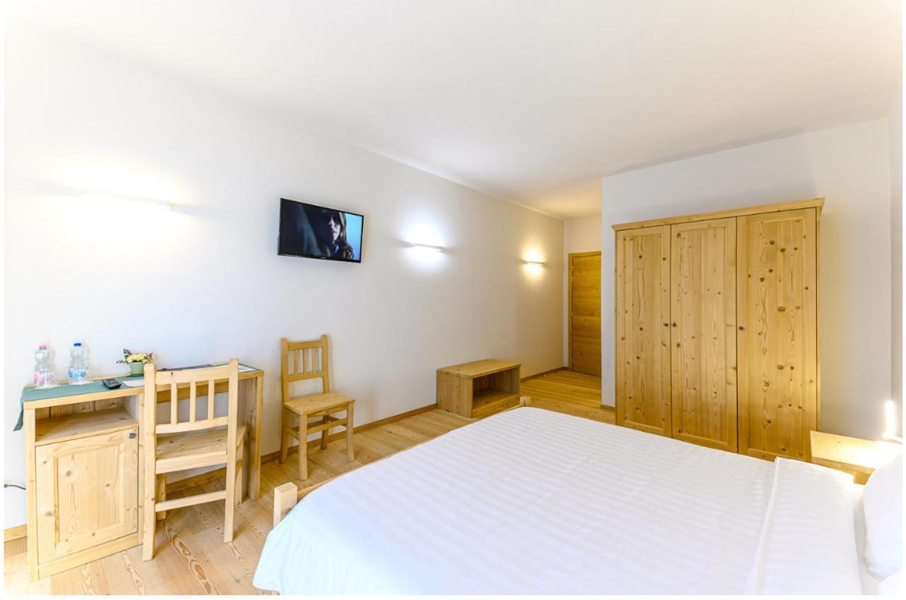 Hotel Centrale, Typically Swiss بوشيافو الغرفة الصورة